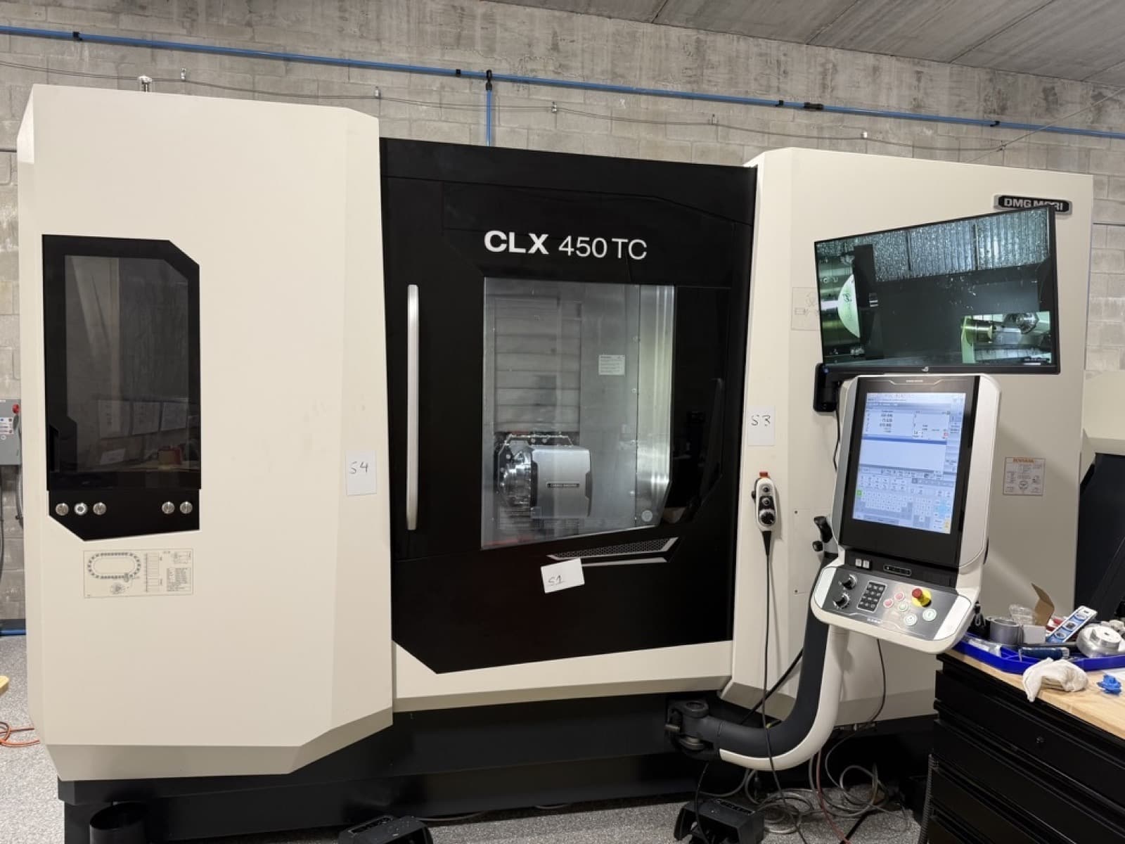 DMG Mori CLX 450 TC — live in-machine view on the operator monitor