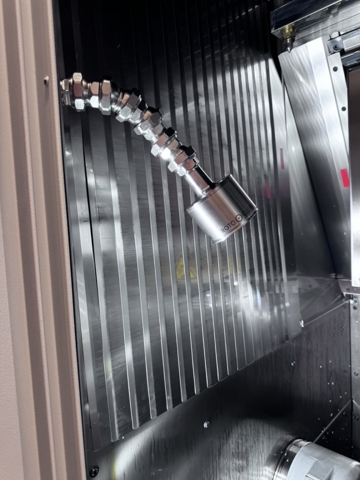 Rotoclear cleaning nozzle