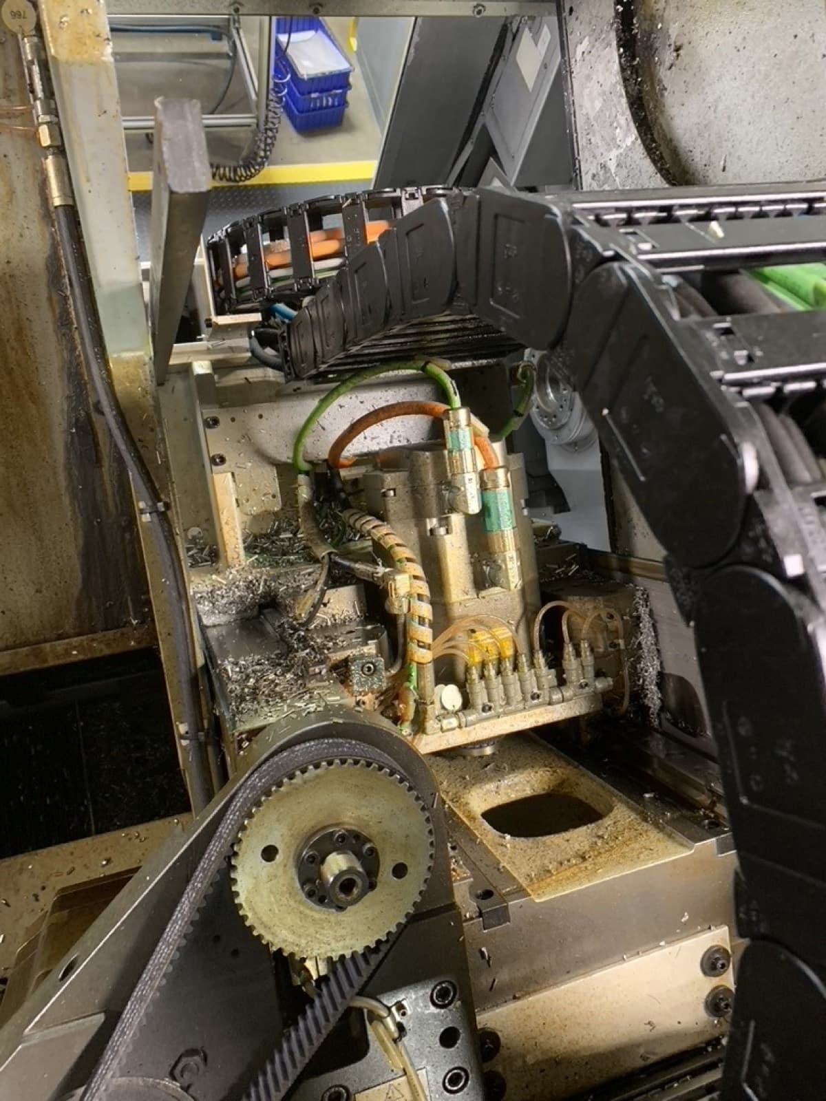 GMX 250 axis teardown before removal