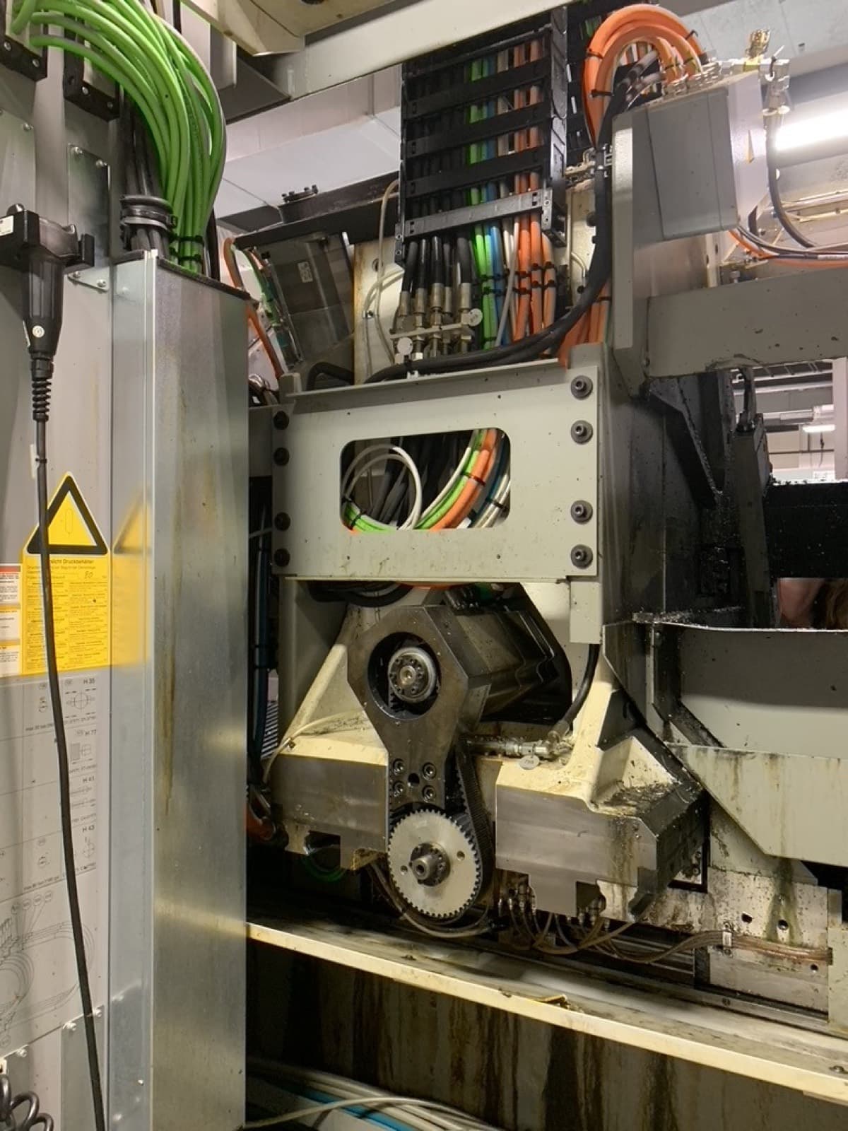 GMX 250 spindle drive in the machine before removal